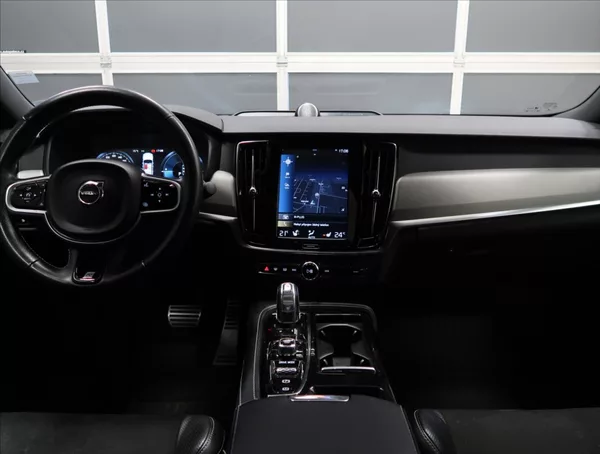 Volvo S90 2,0 T8 TWINENGINE AWD R-DESIGN - foto 10