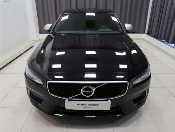 Volvo S90 2,0 T8 TWINENGINE AWD R-DESIGN - foto 3