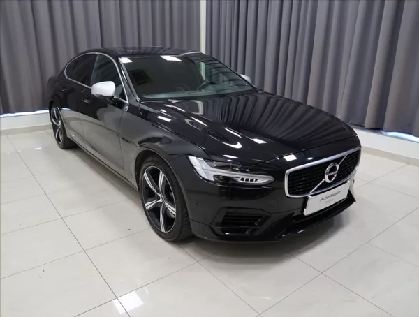 Volvo S90 2,0 T8 TWINENGINE AWD R-DESIGN - foto 4
