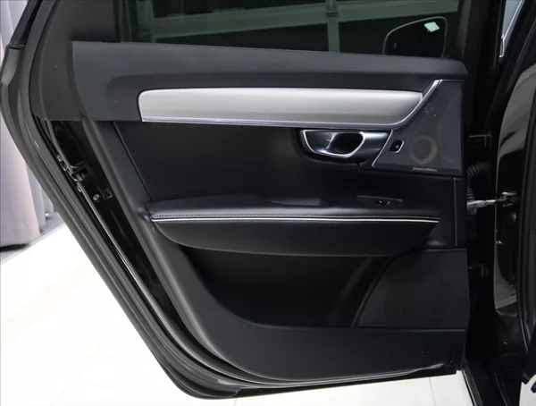 Volvo S90 2,0 T8 TWINENGINE AWD R-DESIGN - foto 40