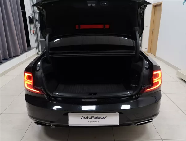 Volvo S90 2,0 T8 TWINENGINE AWD R-DESIGN - foto 42
