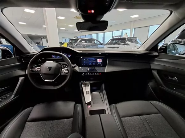 Peugeot 308 1,2 Hybrid 136 SW ALLURE - foto 8