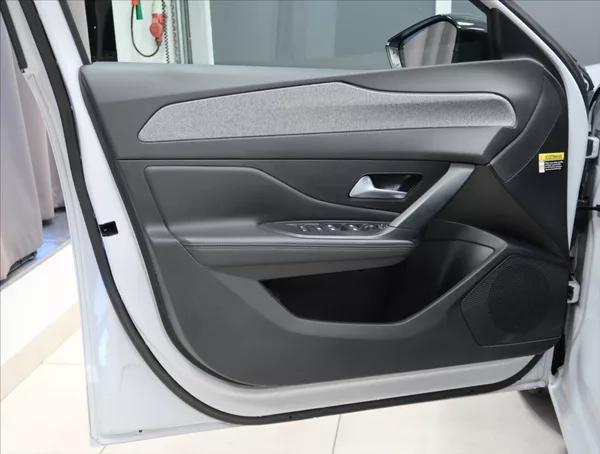 Peugeot 308 1,2 SW ALLURE PureTech 130 AUT - foto 10