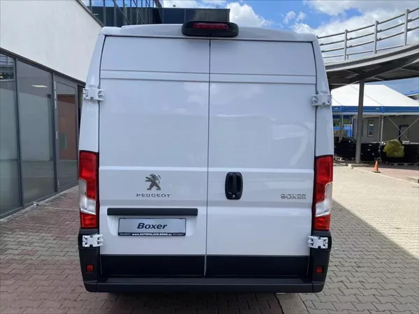 Peugeot Boxer 2,2 140k MAN6 Furgon 3500 L3H - foto 4
