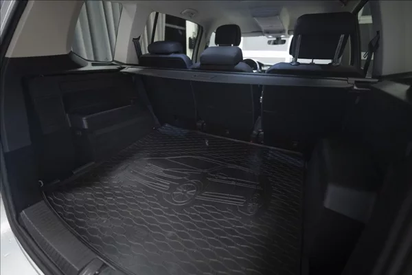 Volkswagen Touran 2,0 TDI MASÁŽ KAMERA VÝHŘEV ČR - foto 38