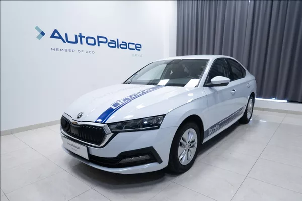 Škoda Octavia 2,0 TDI DSG VÝHŘEV 1. MAJ ČR