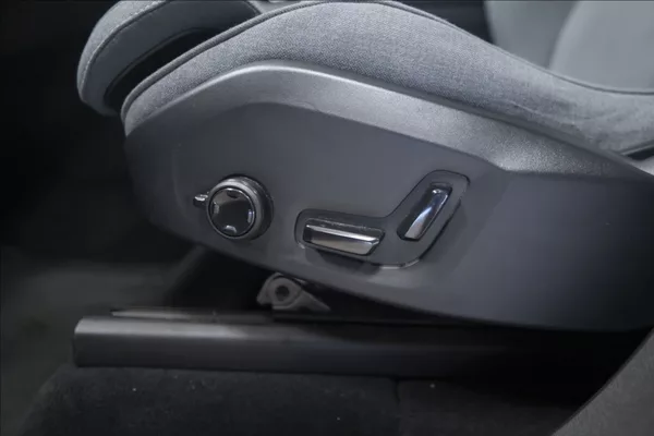 Volvo XC90 2,0 B5 AWD INSCRIPTION 7 MÍST - foto 18