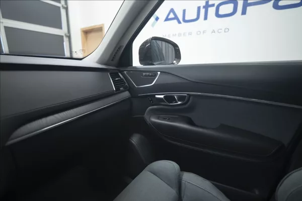 Volvo XC90 2,0 B5 AWD INSCRIPTION 7 MÍST - foto 23