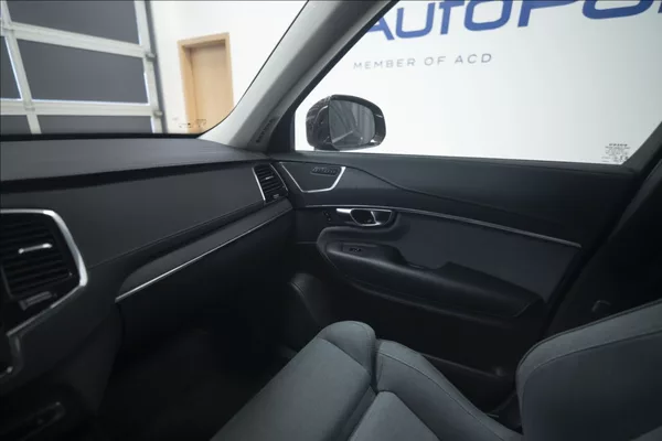 Volvo XC90 2,0 B5 AWD INSCRIPTION 7 MÍST - foto 36
