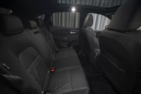 Nissan Qashqai 1,3 DIG-T MHEV AT NAVI PANO ČR - foto 13