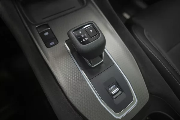 Nissan Qashqai 1,3 DIG-T MHEV AT NAVI PANO ČR - foto 25
