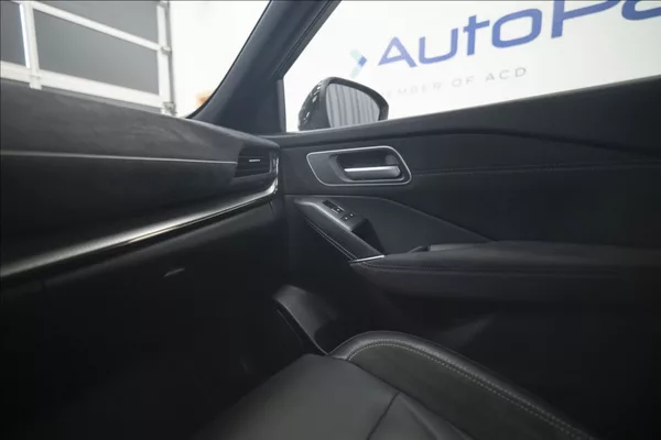 Nissan Qashqai 1,3 DIG-T MHEV AT NAVI PANO ČR - foto 30