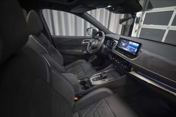 Nissan Qashqai 1,3 DIG-T MHEV AT NAVI PANO ČR - foto 7