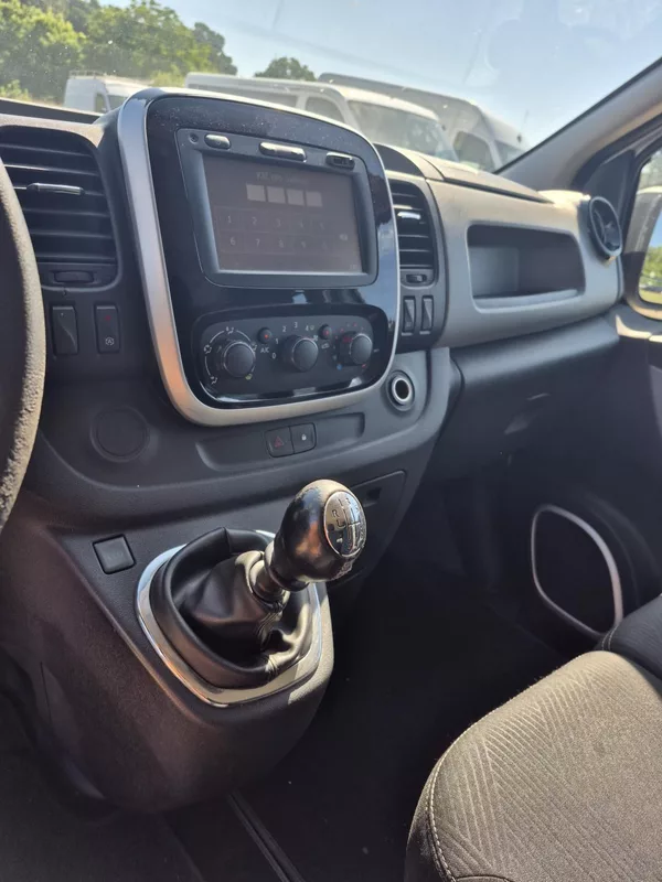 Renault Trafic 1.6Dci Long Navigace - foto 22