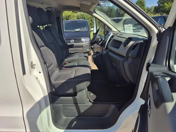 Renault Trafic 1.6Dci Long Navigace - foto 23