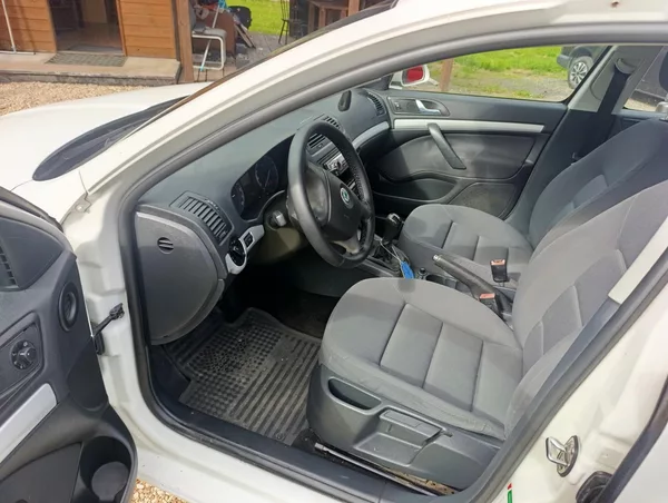 Škoda Octavia 1.9 TDi - foto 13