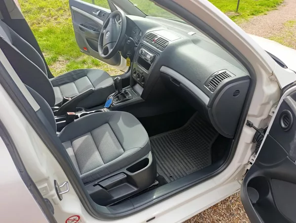 Škoda Octavia 1.9 TDi - foto 3