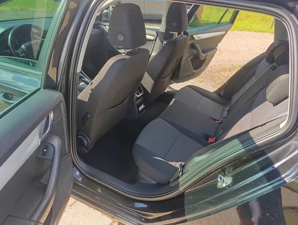 Škoda Octavia 1.6 TDi Green Line 81kw - foto 14
