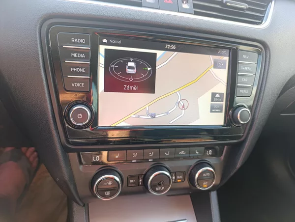 Škoda Octavia 1.6 TDi Green Line 81kw - foto 19
