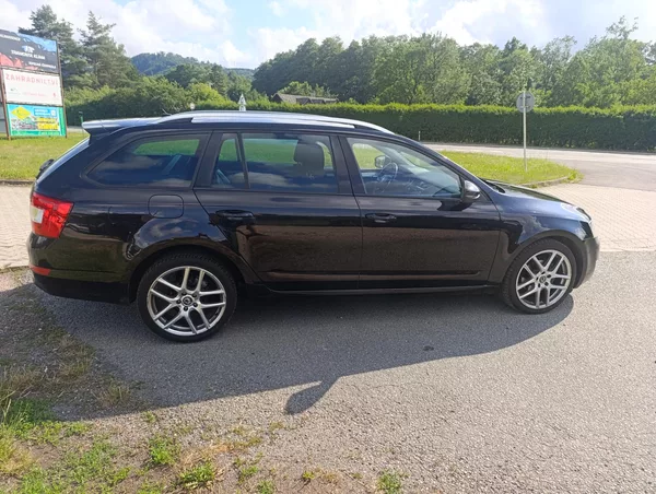 Škoda Octavia 1.6 TDi Green Line 81kw - foto 4