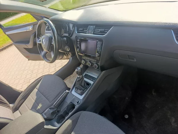Škoda Octavia 1.6 TDi Green Line 81kw - foto 9