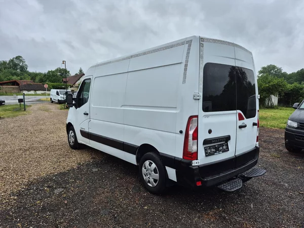 Renault Master 2.3Dci 135 L2H2 - foto 10