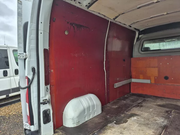 Renault Master 2.3Dci 135 L2H2 - foto 19