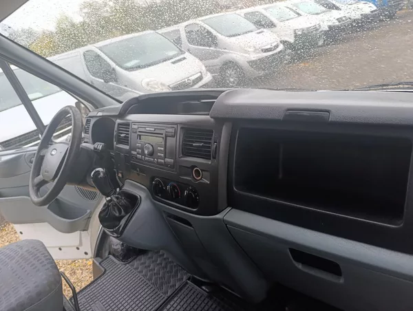 Ford Transit 2.2 TDCi L3H2 6míst tažné - foto 11
