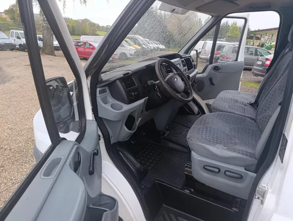 Ford Transit 2.2 TDCi L3H2 6míst tažné - foto 13