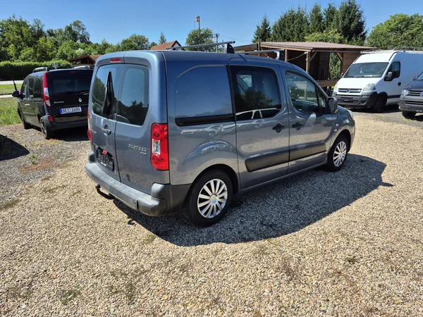 Peugeot Partner 1.6Hdi 3místa - foto 12