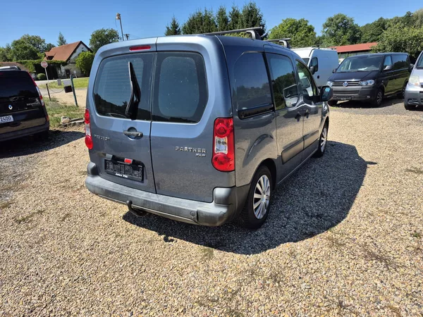 Peugeot Partner 1.6Hdi 3místa - foto 13