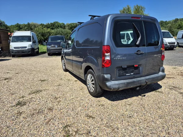Peugeot Partner 1.6Hdi 3místa - foto 15