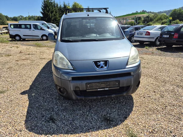 Peugeot Partner 1.6Hdi 3místa - foto 4