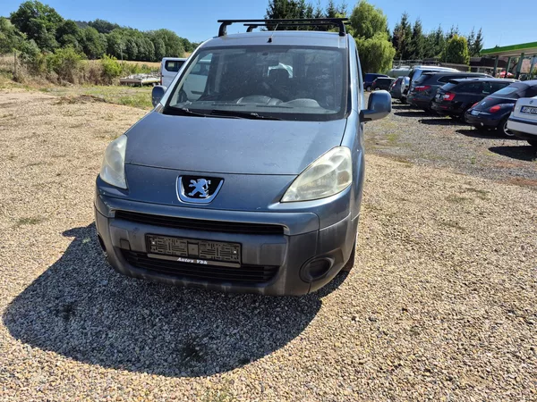 Peugeot Partner 1.6Hdi 3místa - foto 5