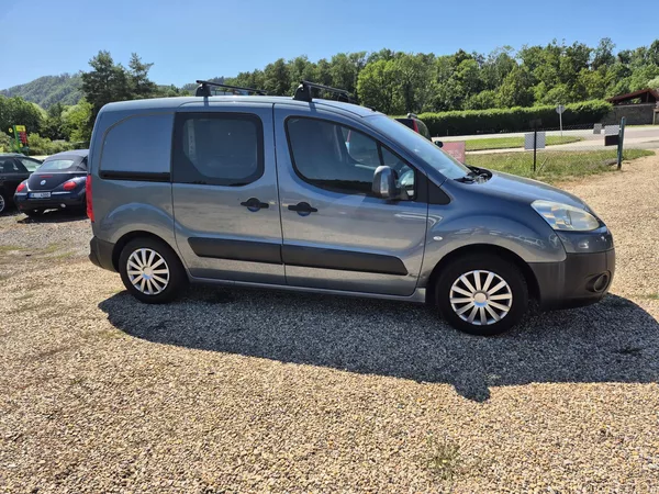 Peugeot Partner 1.6Hdi 3místa - foto 9