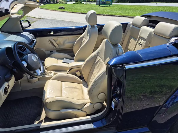 Volkswagen New Beetle 2.0i 85Kw - foto 14