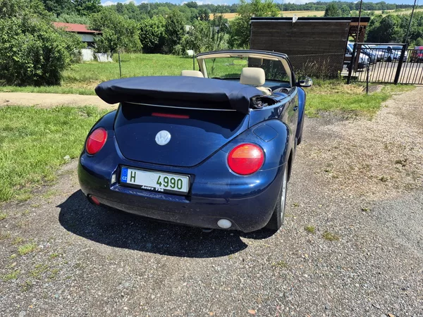 Volkswagen New Beetle 2.0i 85Kw - foto 9