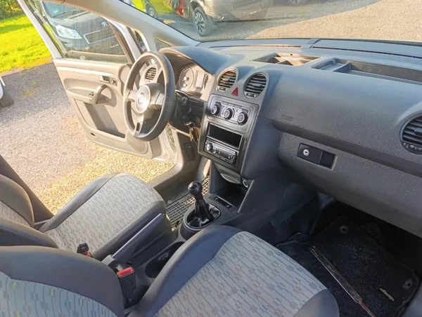 Volkswagen Caddy 1.6 TDi klima tažné 75kw - foto 16