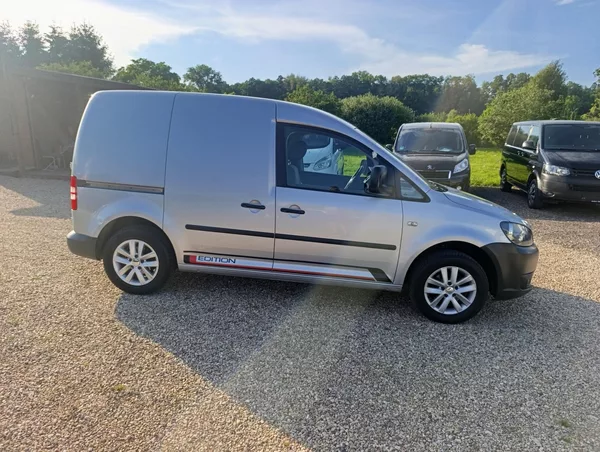 Volkswagen Caddy 1.6 TDi klima tažné 75kw - foto 2