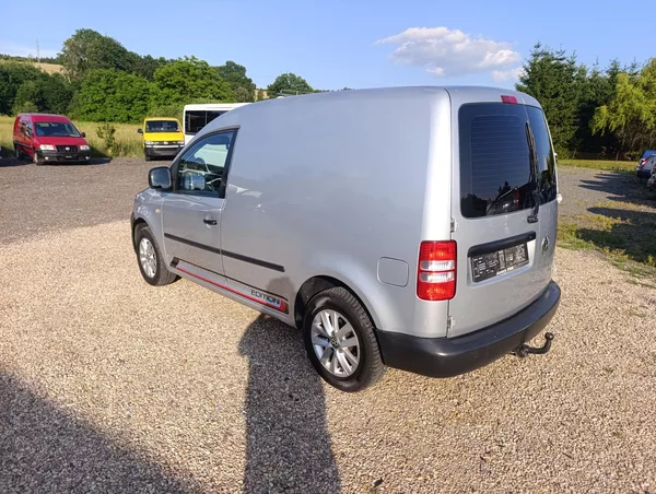 Volkswagen Caddy 1.6 TDi klima tažné 75kw - foto 8