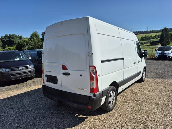 Opel Movano 2.2Dci L2H2 - foto 8