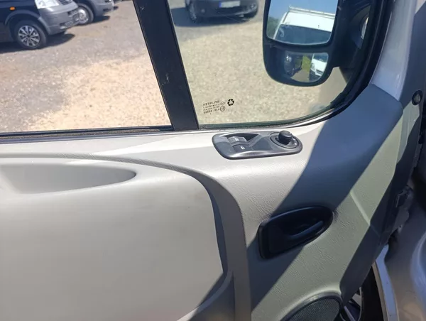 Opel Vivaro 2.0 DCi tažné DPH klima - foto 12