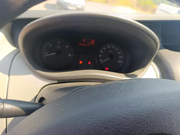 Opel Vivaro 2.0 DCi tažné DPH klima - foto 14