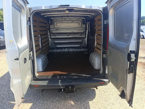 Opel Vivaro 2.0 DCi tažné DPH klima - foto 17