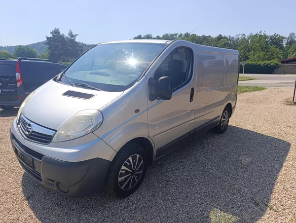 Opel Vivaro 2.0 DCi tažné DPH klima - foto 2