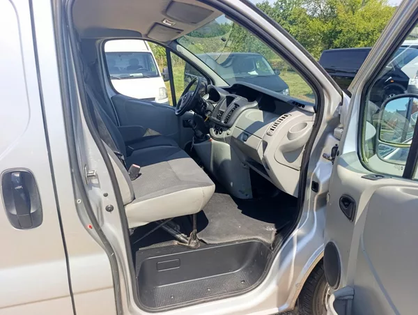 Opel Vivaro 2.0 DCi tažné DPH klima - foto 9