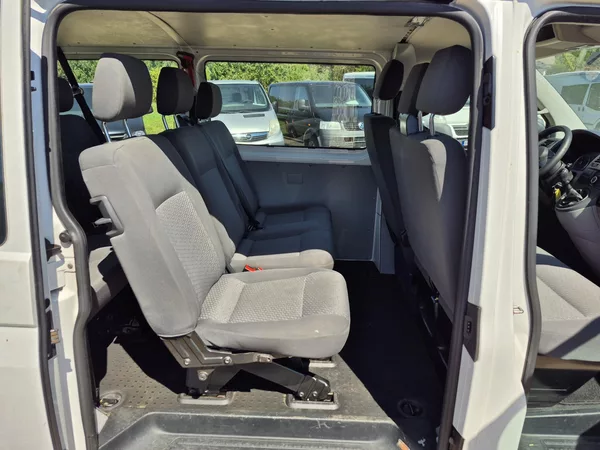Volkswagen Transporter 2.0Tdi 9Míst - foto 18