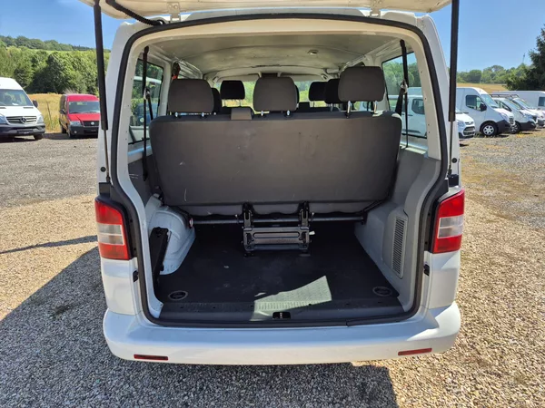 Volkswagen Transporter 2.0Tdi 9Míst - foto 19