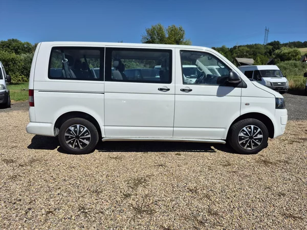 Volkswagen Transporter 2.0Tdi 9Míst - foto 2
