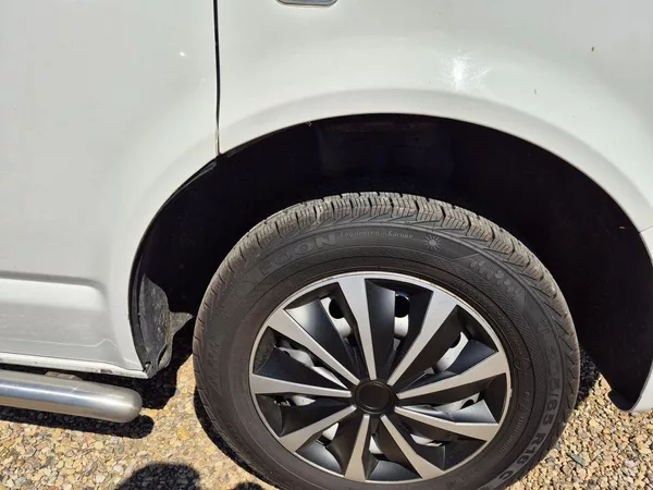 Volkswagen Transporter 2.0Tdi 9Míst - foto 24
